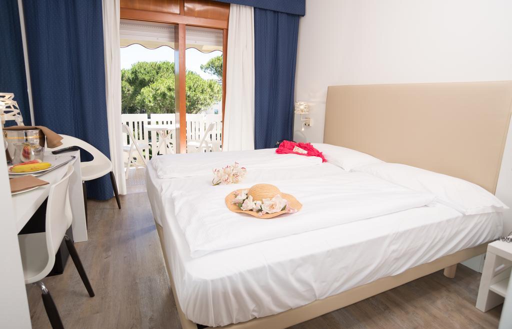 Fantinello Hotel Caorle Luaran gambar