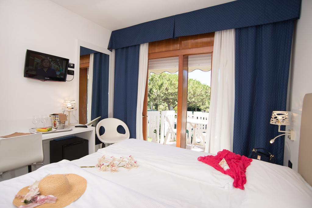 Fantinello Hotel Caorle Luaran gambar