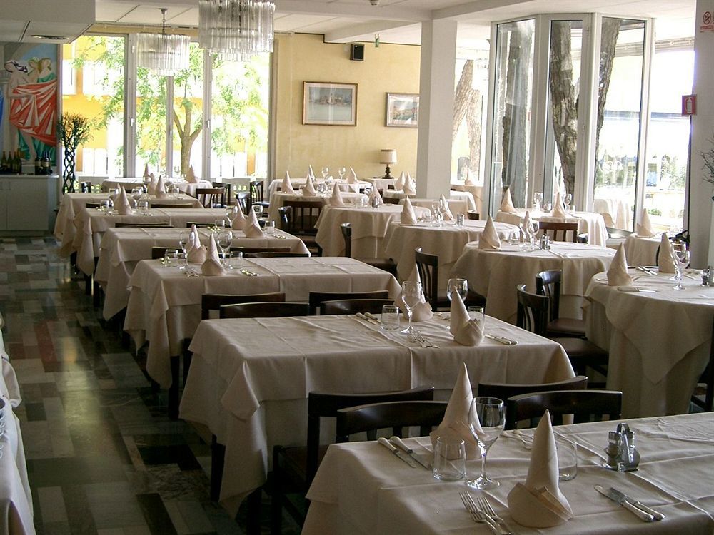 Fantinello Hotel Caorle Luaran gambar